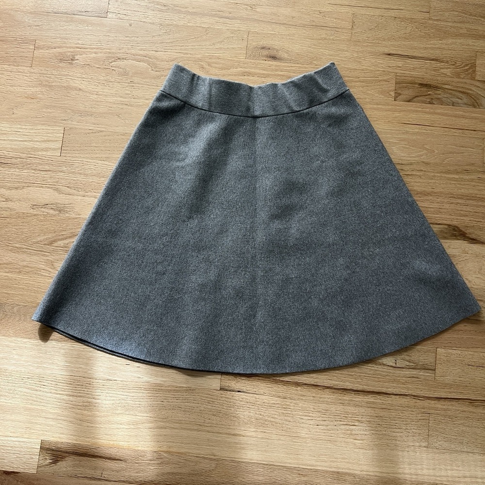 Ann Taylor Womens M Classy A-Line Flare in Heather Gray Sweater Skirt Pull On